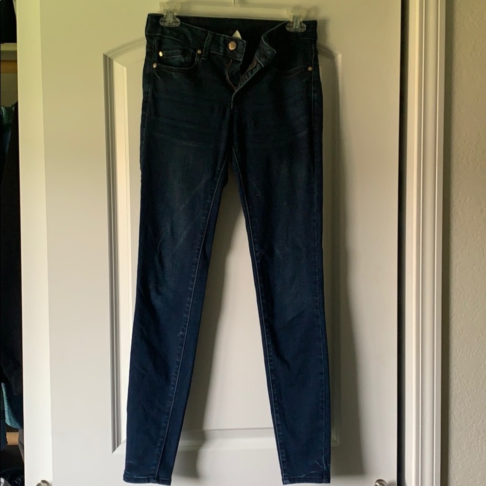 Dark wash stretchy jeans